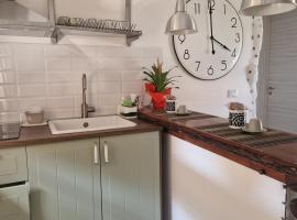 Akis, terrazza sul mare, hotel ad Aci Castello