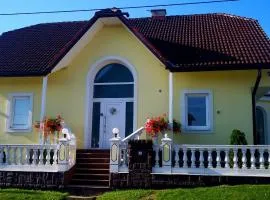 Chalupa Riviéra a Apartmány Riviéra - Liptov Bešeňová