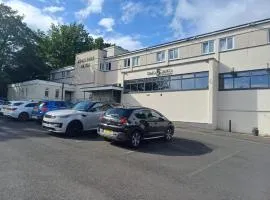 Kings Park Hotel