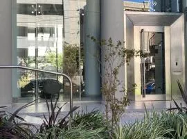 DEPARTAMENTO NUEVO CENTRICO 1Dormitorio COCHERA GRATIS PISCINA