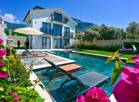 Han Luxury-Holiday Villa for 6 People with Turkish Bath & Sauna in Ölüdeniz