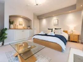 Studio near Bristol w/ garden & parking