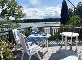 Modern Cottage with Lakeside Location and Idyllic Setting near Loftahammar