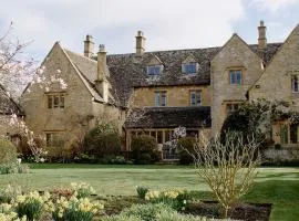 Pye Corner a Cotswold Manor with outdoor heated pool