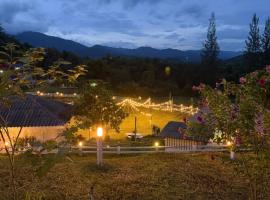 บ้านเนินเขา รีสอร์ท&แคมป์ปิ้ง, hotel en Ban Muang Ton Mamuang