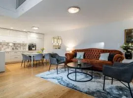 Domillion 3bdr Huge Town Hall Luxury Apt AC D3948