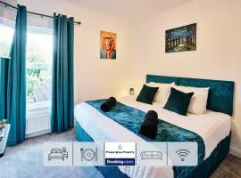 2 Bedroom House By Prospergress Property Short Lets & Serviced Accommodation Coventry With Parking and Games