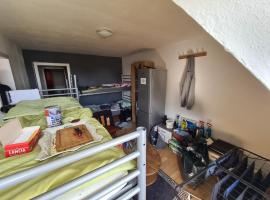 ein Platz im Etagenbett im Durchgang in Schalke N&auml;he Arena &ndash; hostel 