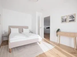 SoFo flat w big private balcony