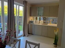 Deluxe Apartament z kuchnią i parkingiem na wyłączność