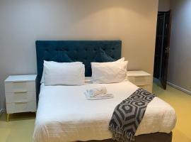 Nala Guest House, lacn&yacute; hotel v destin&aacute;cii Parklands