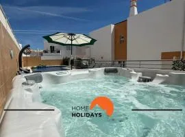 #343 Villa with Pool & Jacuzzi by Home Holidays