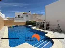 #343 Villa with Pool & Jacuzzi by Home Holidays