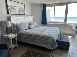 Beach Front Ocean View Condo - Top Of The Gulf 615