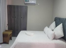 Tou Safari Lodge, pet-friendly hotel in Livingstone