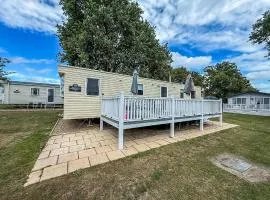 Homely Caravan With Decking At Valley Farm Holiday Park, Sleeps 8 Ref 46713V