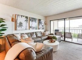 Community Pool and Pier Bayfront Isla Del Sol Condo