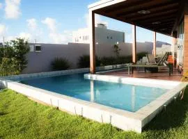 Casa em Milagres/AL | 3 suítes, vista-mar, piscina