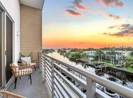 Waterfront, Pet-Friendly Condo with Pool, Spa, and Fitness Center near Downtown Sarasota
