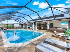 Modern Retreat W Pool & Hot Tub Near Beaches