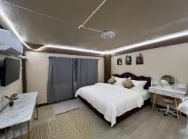 Moochi Home Ratchada