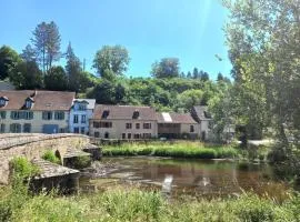 Maison au bord de la Creuse, vue sur le pont Roby