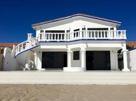 Playa Encanto Scenic Gem Ocean Front Home, khách sạn ở Playa Encanto