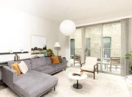 Charming Walkers Point Apt with Balcony