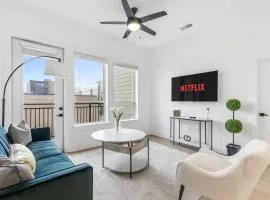 Modern 2BR Condo Near Railroad Park and UAB