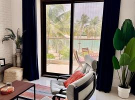 Stylish 2BR in Hawana Salalah with Beautiful Balcony, hotel in Wādī Khasbar