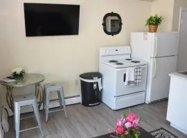 68 East Grand 1 - One-Bedroom Suite by the Beach