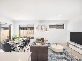 Bright Serenity Family Comfort near Parks and Shops