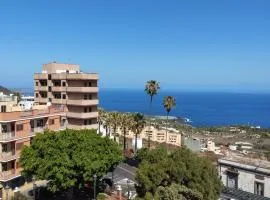LAVA & OCEAN - Icod de los Vinos - AC, 3 bedrooms, 2 bathrooms, ocean and Teide view