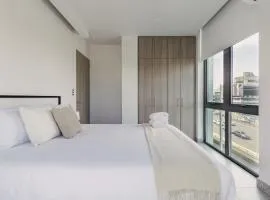 Urban 1-BR Apt w AC and Skyline Views VIATO HOMES