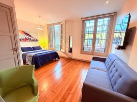 Santiago में, होटल MAKTVB BRASIL GuestHouse Hostel Boutique en Barrio Brasil