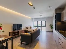 Bright & Modern Studio w Gym & Pool VIATO HOMES