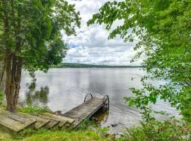 Glamping Getaway at Lake Carmi Cabin!