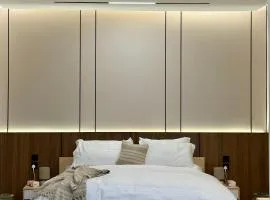 استديو فندقي فاخر بإطلالة وبتصميم راقي