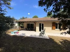Résidence La Grande Combe - 149 - Élégante maison rénovée avec goût et son parc verdoyant MAE-0101