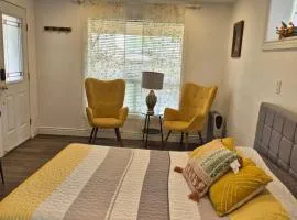 Nimo Homestay , Compact Studio Apartment Guelph