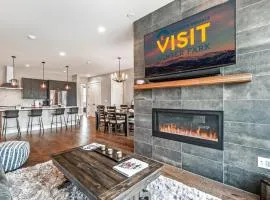 Luxury Downtown Condo - Rendezvous Center 201