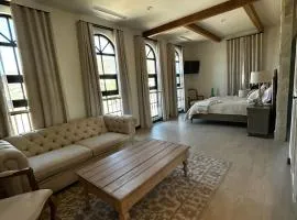 Chateau Del Valle