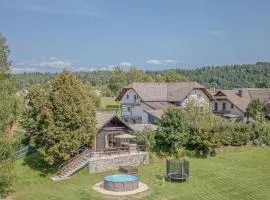 Family Friendly Kraševec Lodge - Happy Rentals