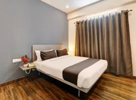 Townhouse Ecity Inn
