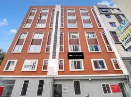 Super Townhouse Ecity Inn