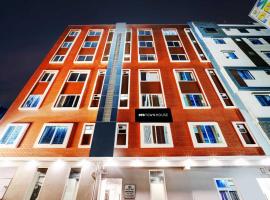 Super Townhouse Ecity Inn