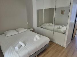 Escapade Pau Appart moderne avec terrasse privée、ポーのホテル