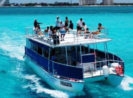 Catamaran Fragata Cancun，坎昆的飯店