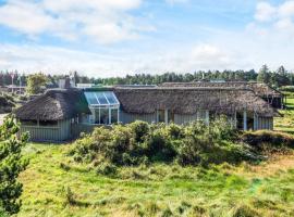 8 person holiday home in Vejers Strand-By Traum, hotel i Vejers Strand