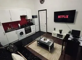 Modern 1B Apartment, City Centre